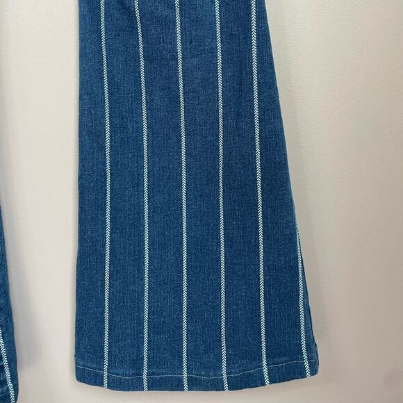 GB Wide Leg Crop Jeans Super High Rise Striped Button Front Juniors 7 Blue White - Picture 6 of 9